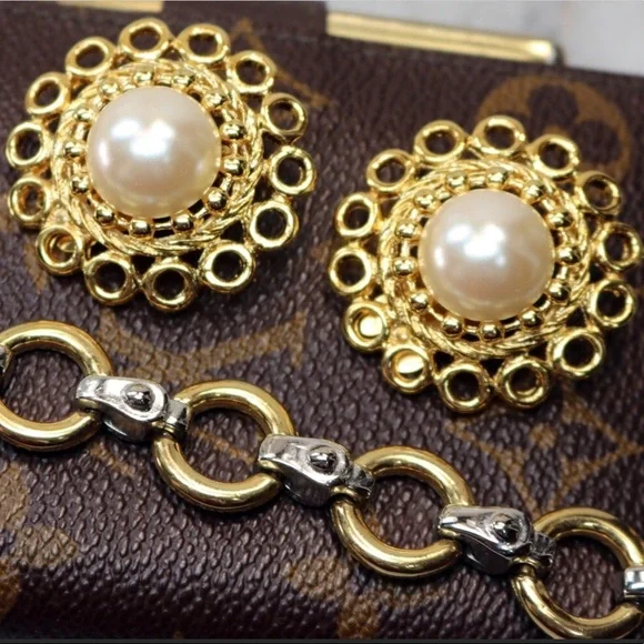 ⚜️ Vintage PAOLO GUCCI Pearl & Gold Earrings